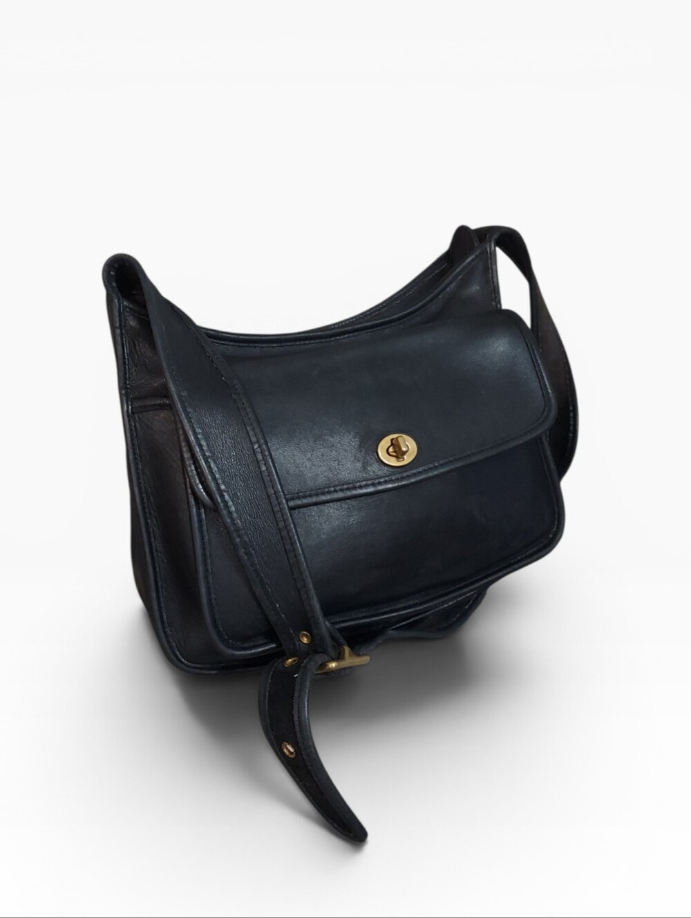 Coach Vintage Taft Leather Shoulder Bag W/ Brass HW No. 9980 Great Condition - Picture 3 of 13